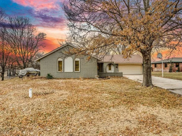 1511 S Hornecker Dr, Wichita, KS 67235