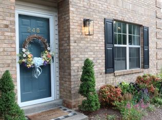 3175 Kirklevington Dr #248, Lexington, KY 40517