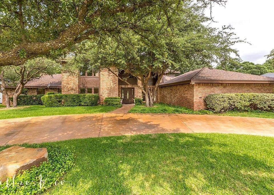 1st image of 16 Fairway Oaks Blvd