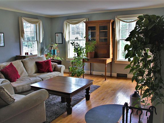 5th image of 5201 Green Valley Dr