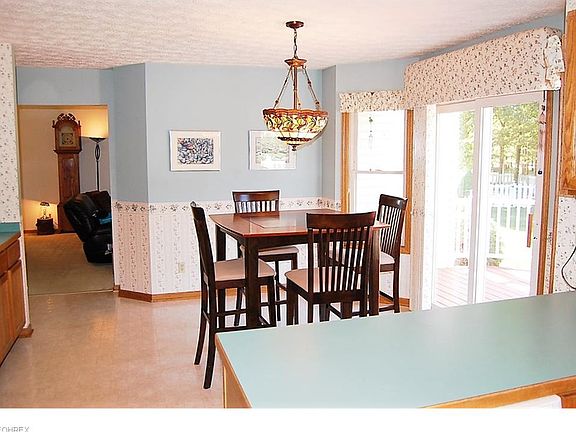 3rd image of 3155 Hidden Brook Dr
