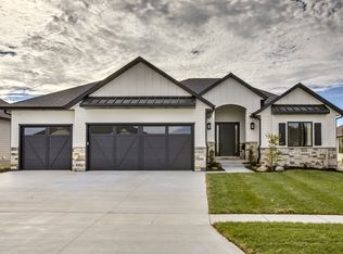 8869 Himark Ln, Lincoln, NE 68526