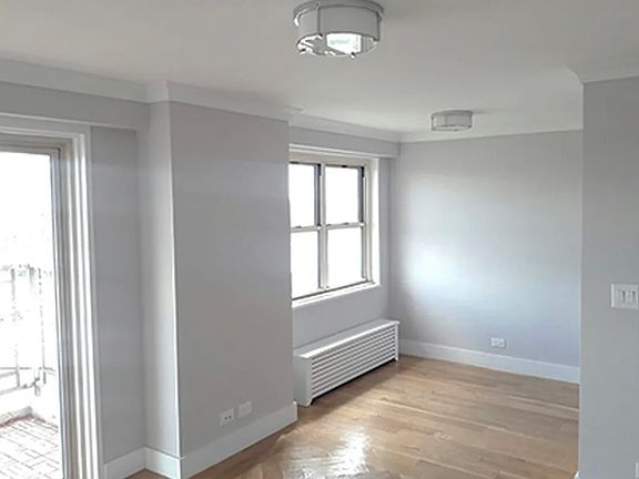 2nd image of 950 Underhill Ave APT 12E