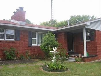 2nd image of 805 Virginia St