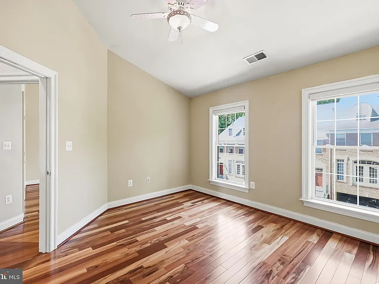 6403 Velliety Ln — Photo 44