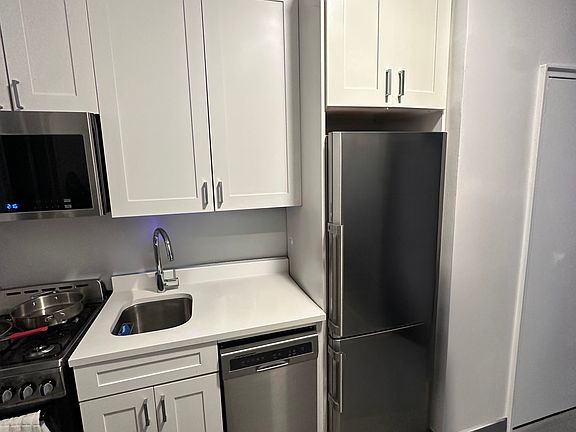 2nd image of 418 E 74th St APT 2A