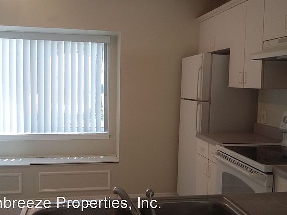 3rd image of 2717 Tamarind Dr