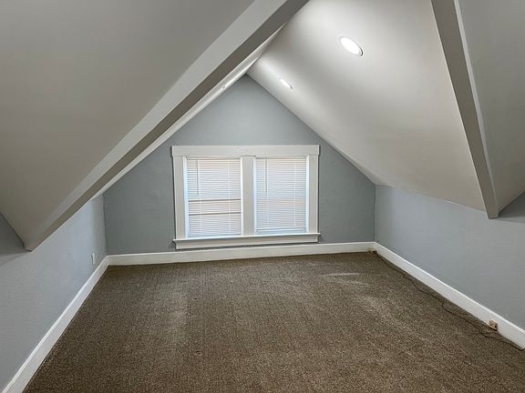 5th image of 2268 Jefferson Ave #3