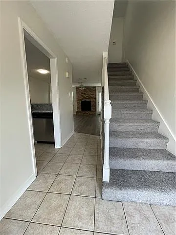 732 Heavens Dr — Photo 4