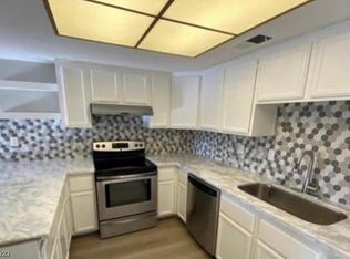 1637 Justin Cir #O, Henderson, NV 89011