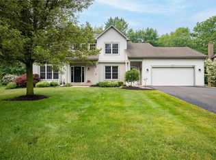 528 Melwood Dr, Rochester, NY 14626