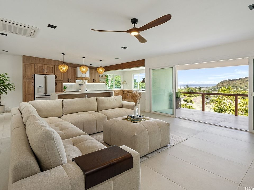 1st image of 852 Kainoa Pl