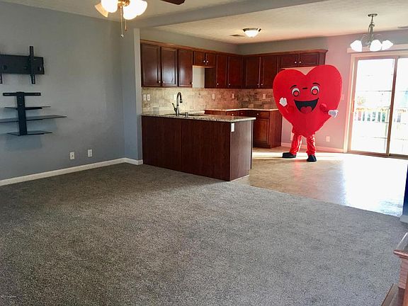 3rd image of 183 Crossfield Dr