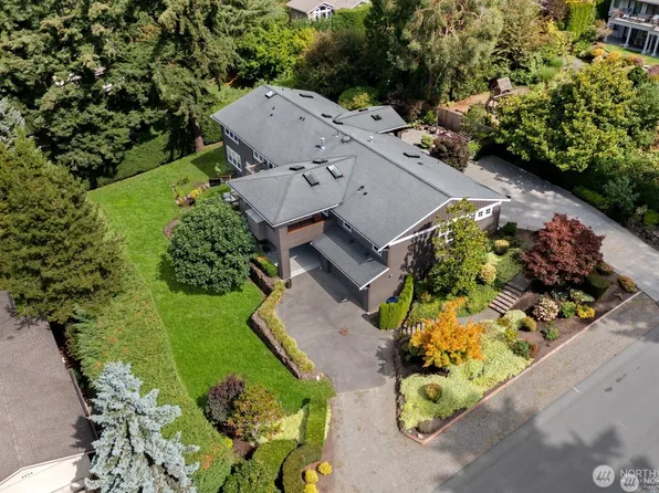 9640 NE 32nd Street, Clyde Hill, WA 98004