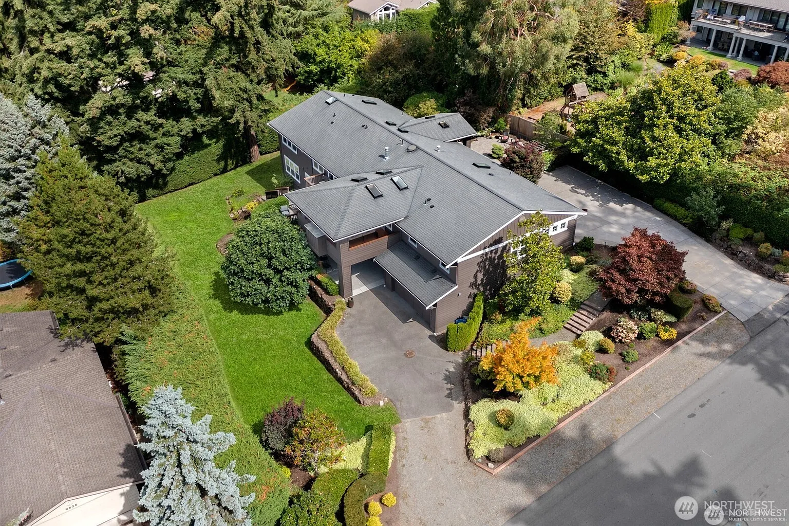 9640 NE 32nd Street photo 1