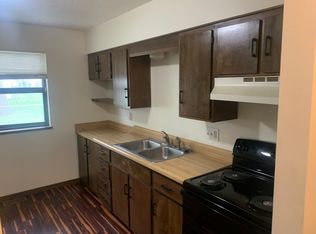 905 Madison St APT A, Leavenworth, KS 66048
