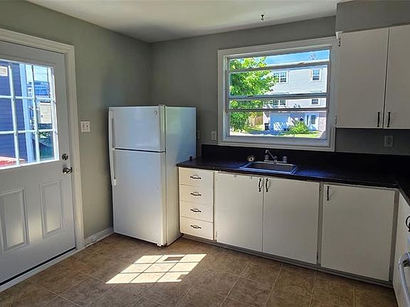 3rd image of 43 Eastaff Street