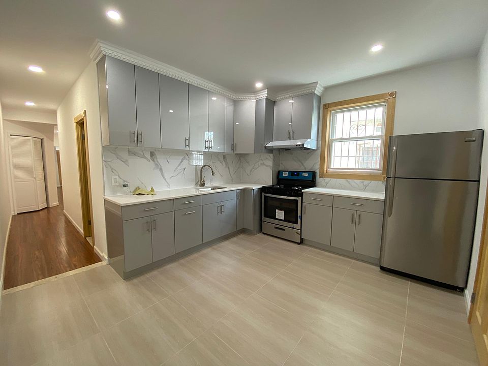 1st image of 2222 E 15th St #1