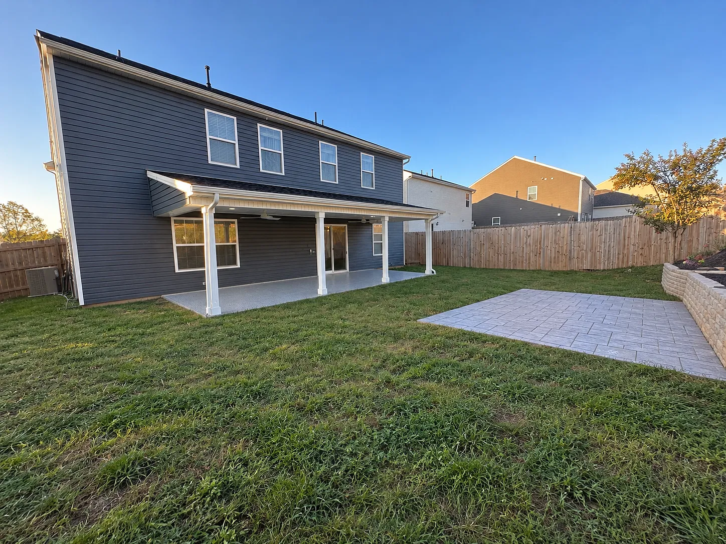 4 bed, 3.5 bath, 3110 sqft, $3,400 — Photo 2