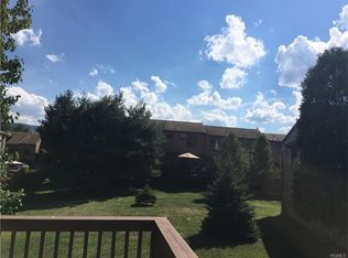 11 Walnut Ct, Fishkill, NY 12524