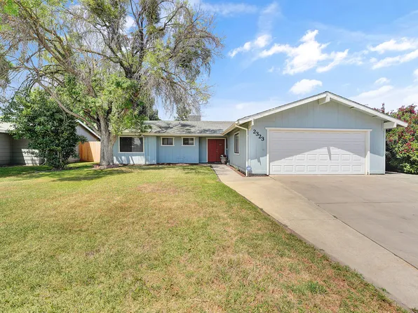 2323 S Akers Street, Visalia, CA 93277