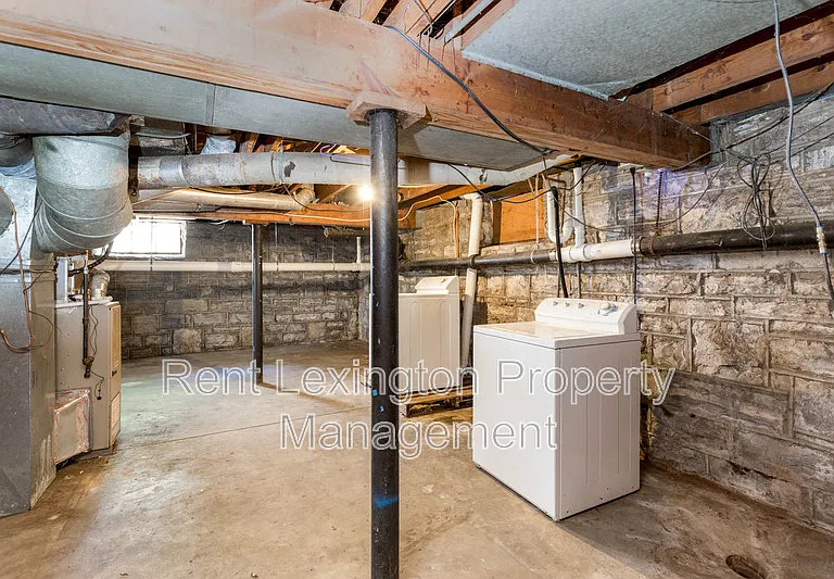 123 Barberry Ln — Photo 24