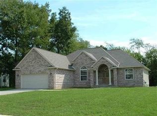 16385 Sleepy Hollow Ln, Fenton, MI 48430