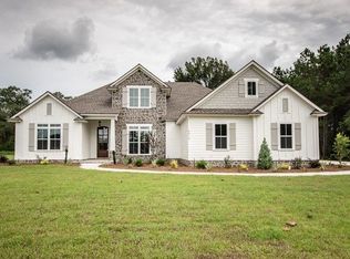 4399 Forest Lake Dr W, Tifton, GA 31794