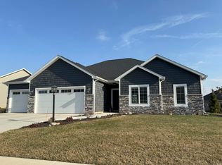 13016 Crimson Leaf Ct, Fort Wayne, IN 46814