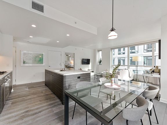 4th image of 1688 Pine St #W1005