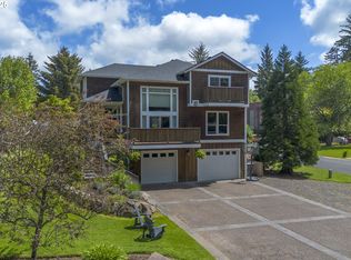 36226 River Point Dr, Astoria, OR
