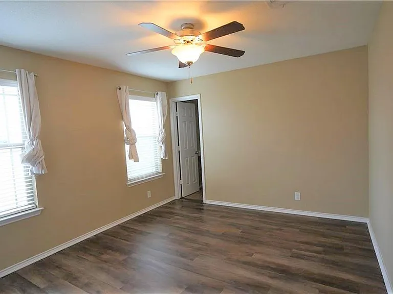 201 Edwin — Photo 10