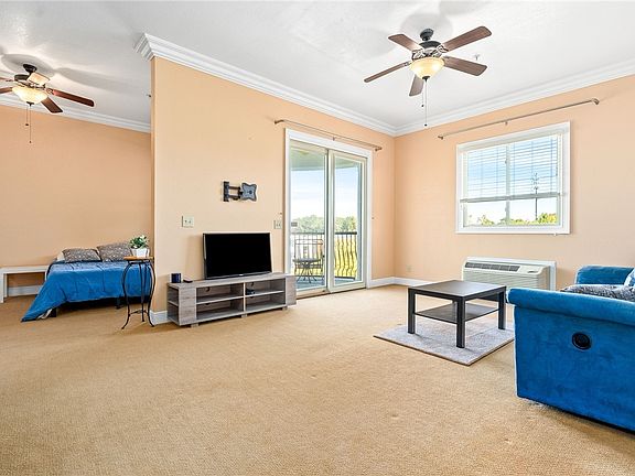 3rd image of 430 W Glenn Ave #420
