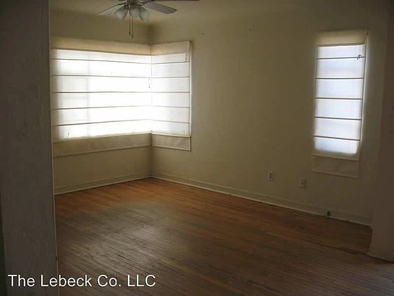 5th image of 304 Solano Dr NE