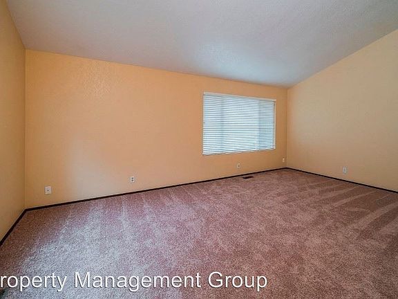 5th image of 5327 Glenwood Ave APT B