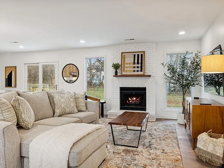 108 Ridgemont Pl — Photo 8