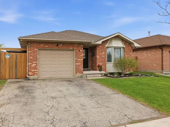 9 Bonaparte Ln, London, ON N5V 4B1