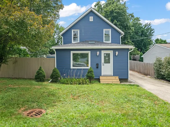 319 E 8th St, Lockport, IL 60441