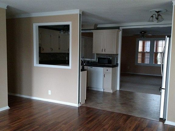 4th image of 1621 Catalina Dr