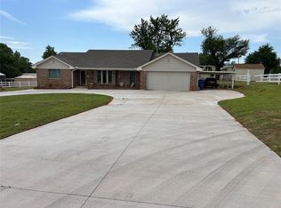 944 SW 59th St, Mustang, OK 73064