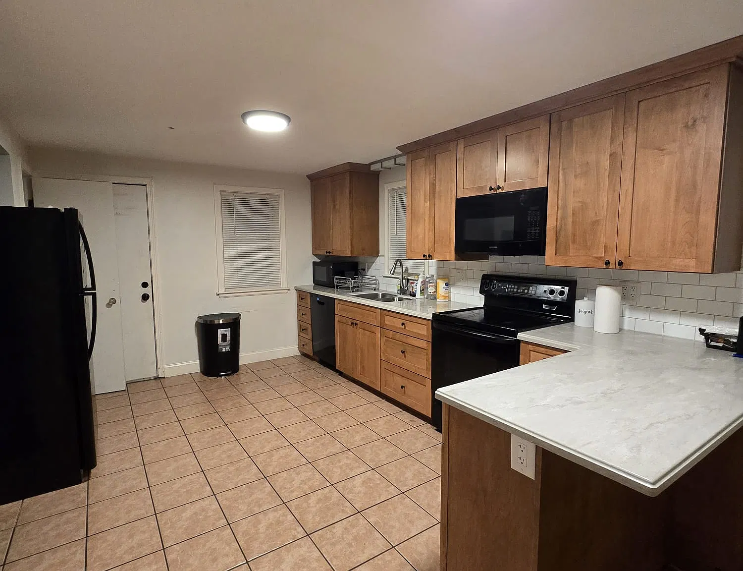 311 Capen Blvd — Photo 2