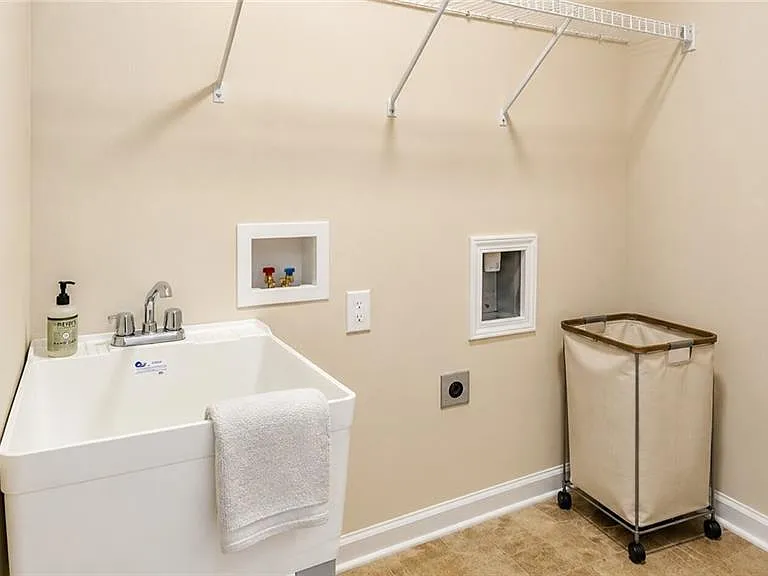 391 Gold Cove Ln — Photo 6