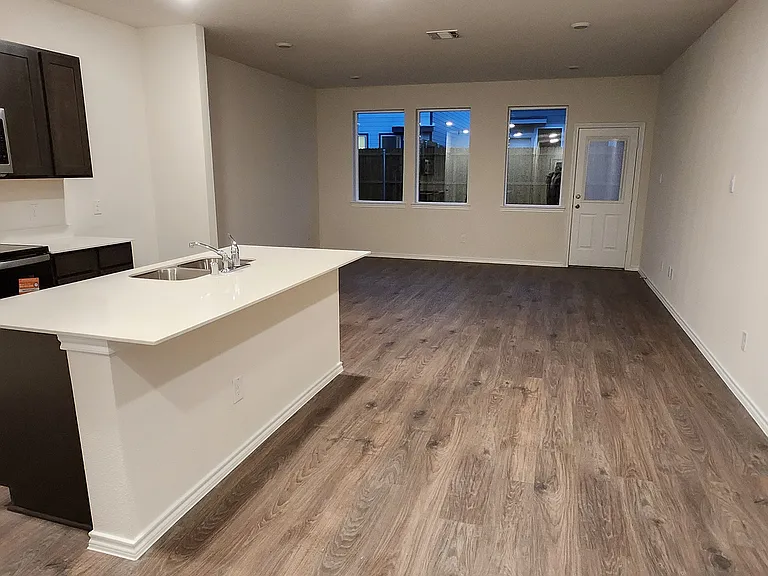 422 Tall Cedar Way #2-1/2-4 — Photo 3