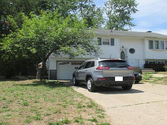 2nd image of 52 Newton Ave