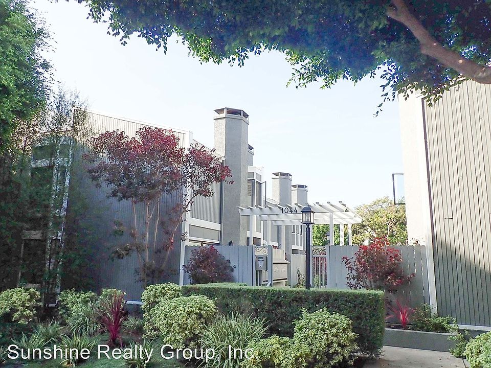 1st image of 1044 20th St APT G
