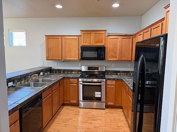 3rd image of 15850 SW Kingfisher Ln