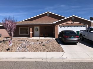 708 Bishop Ln, Farmington, NM 87401
