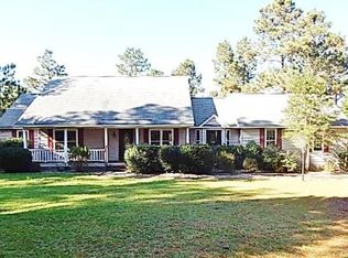 111 Scaleybark Ct, West End, NC 27376