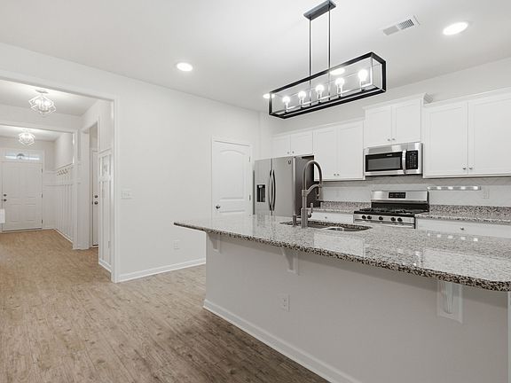 5th image of 716 Prominence Rd