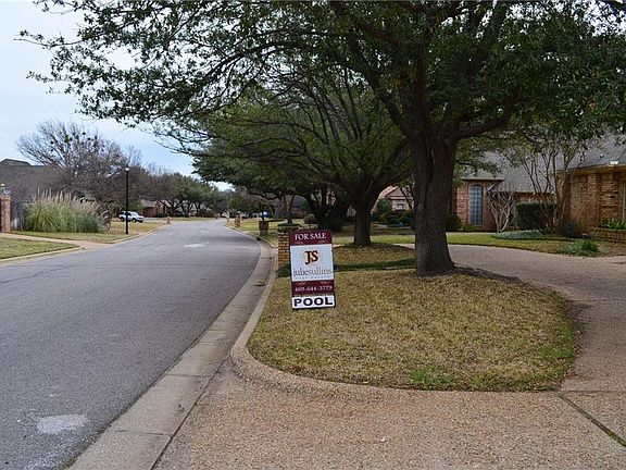4th image of 3005 Scarborough Ln W
